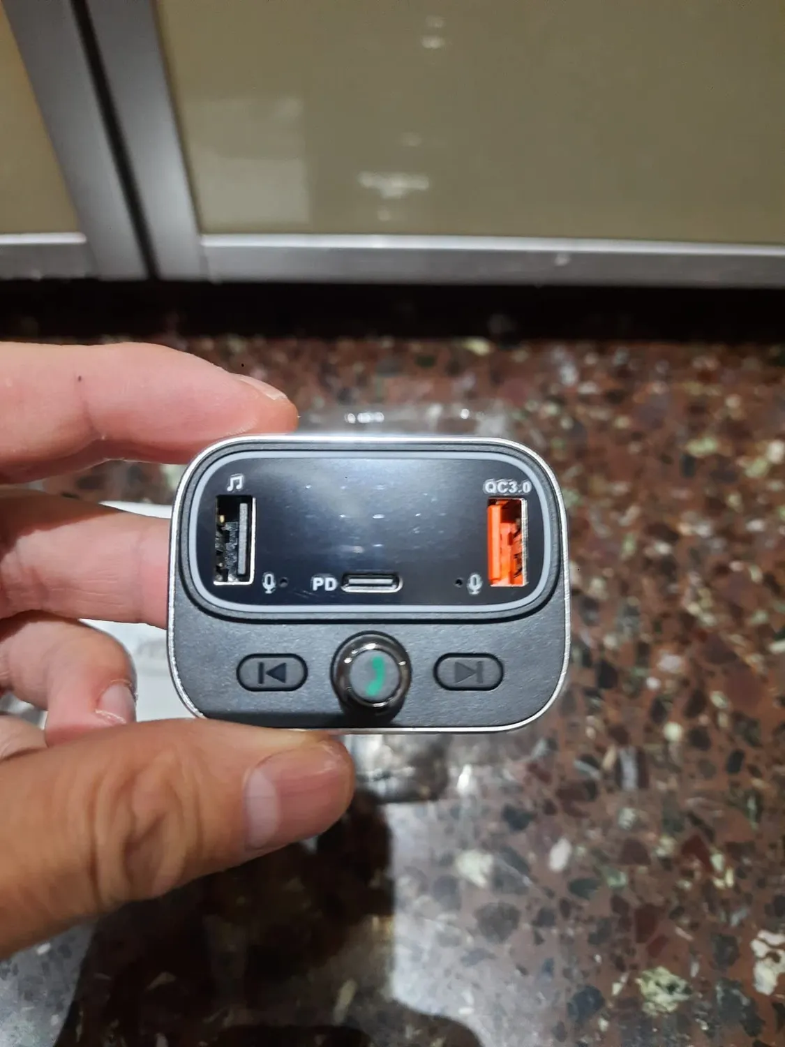 Guanda Trasmettitore FM Bluetooth Auto Doppio Microfono PD 20W LED