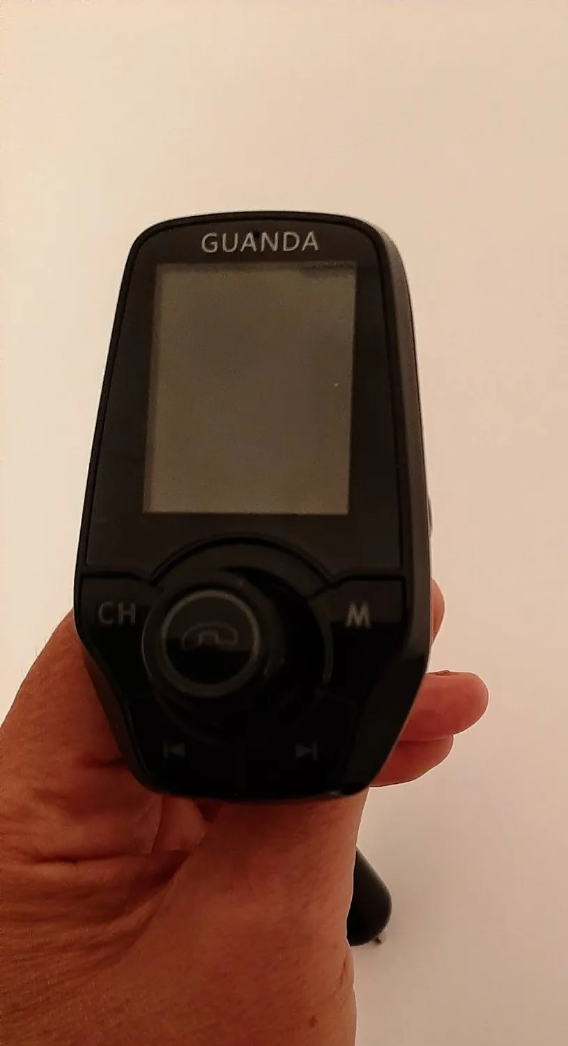 Guanda trasmettitore FM Bluetooth auto 1,8" 2 USB