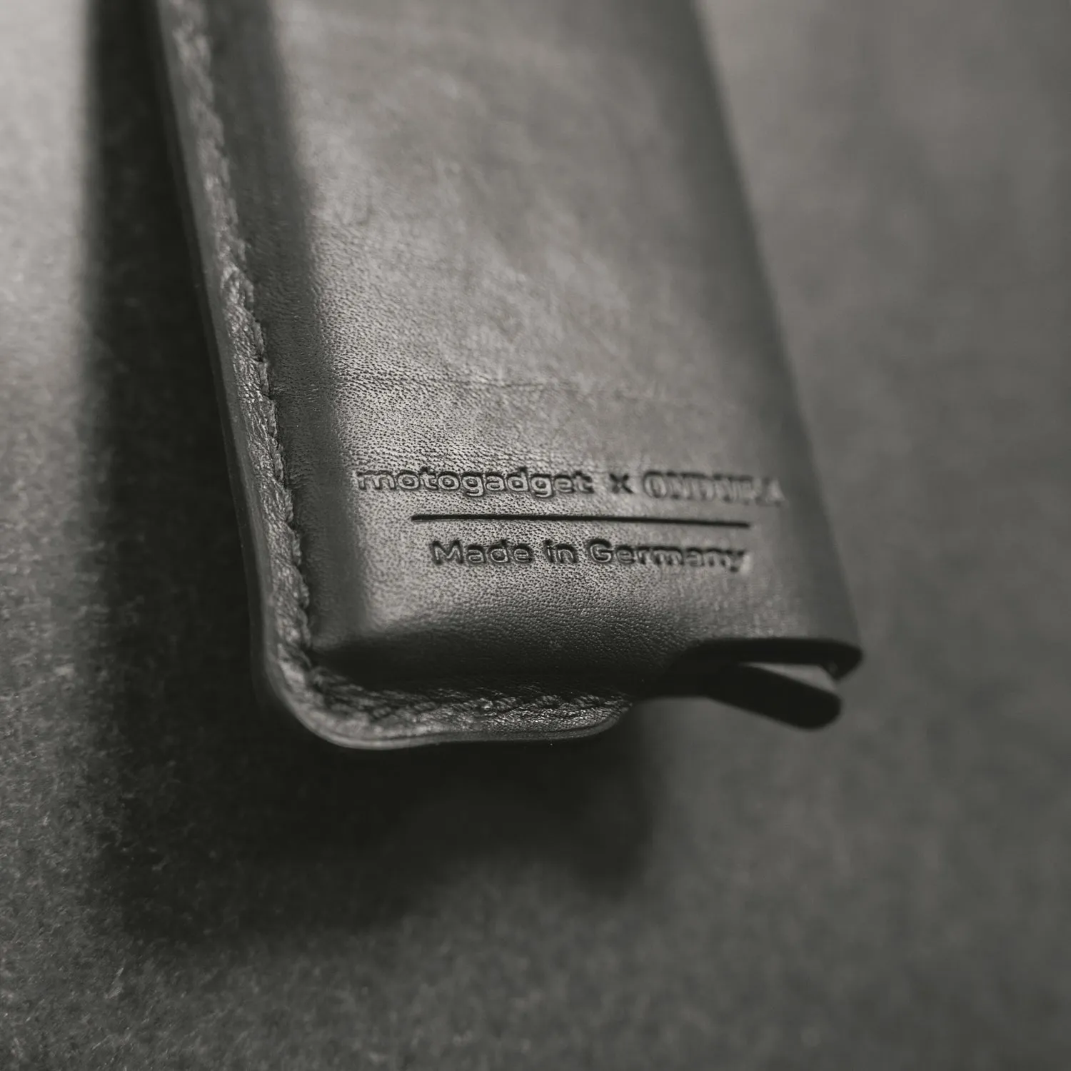 Motogadget mo.card portacarte pelle nero 7 carte RFID