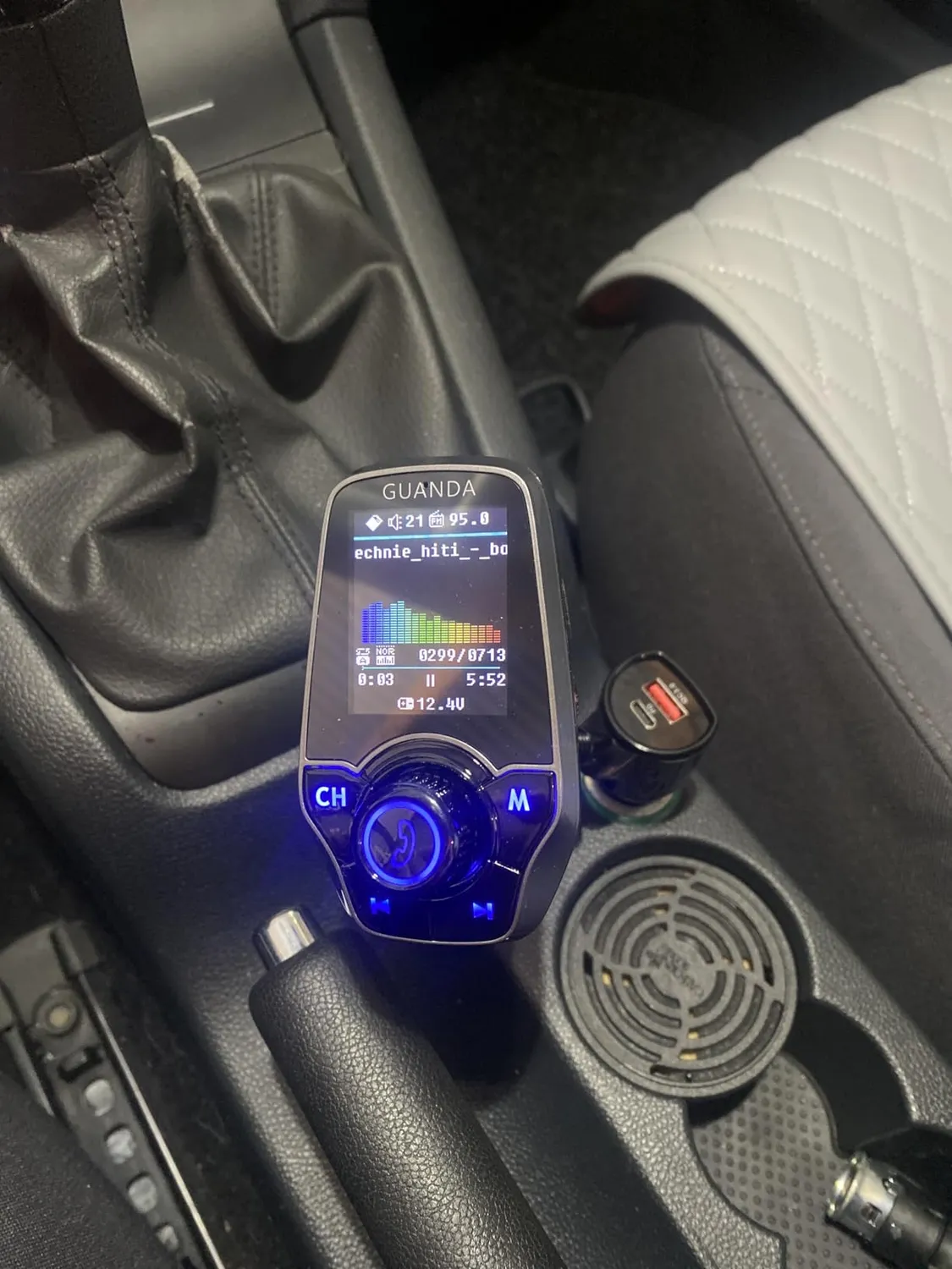 Guanda Trasmettitore FM Bluetooth Auto Schermo 1.8'' 2 USB